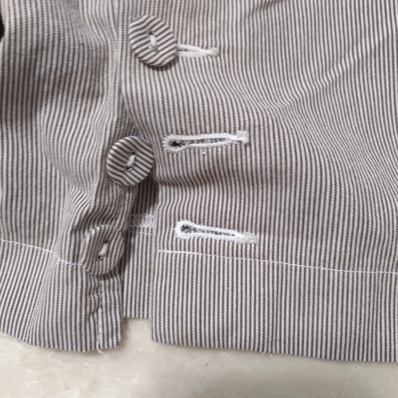 CUTE DRESS BERMUDA SHORTS- LOOKS GREAT FOR WORK WITH HEELS - Picture 2 of 6